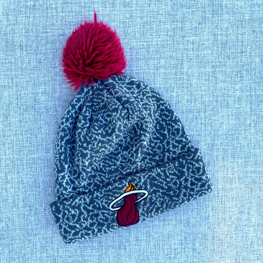 Women's Miami Heat Winter Gray Hat.